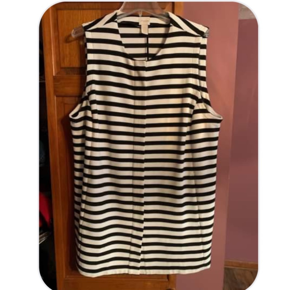 Chico’s size 3 vest with zipper